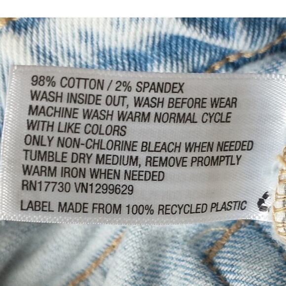 NWT Wild Fable High Rise Balloon Leg Light Blue Wash Jeans 14 - Picture 8 of 8